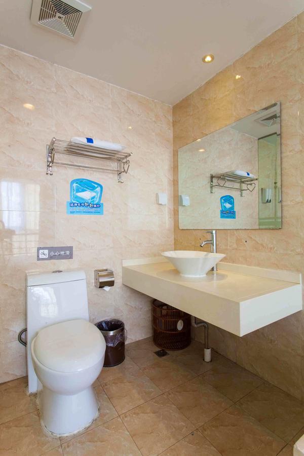 7Days Inn Guangzhou Southern Hospital Medical College Station Exterior foto