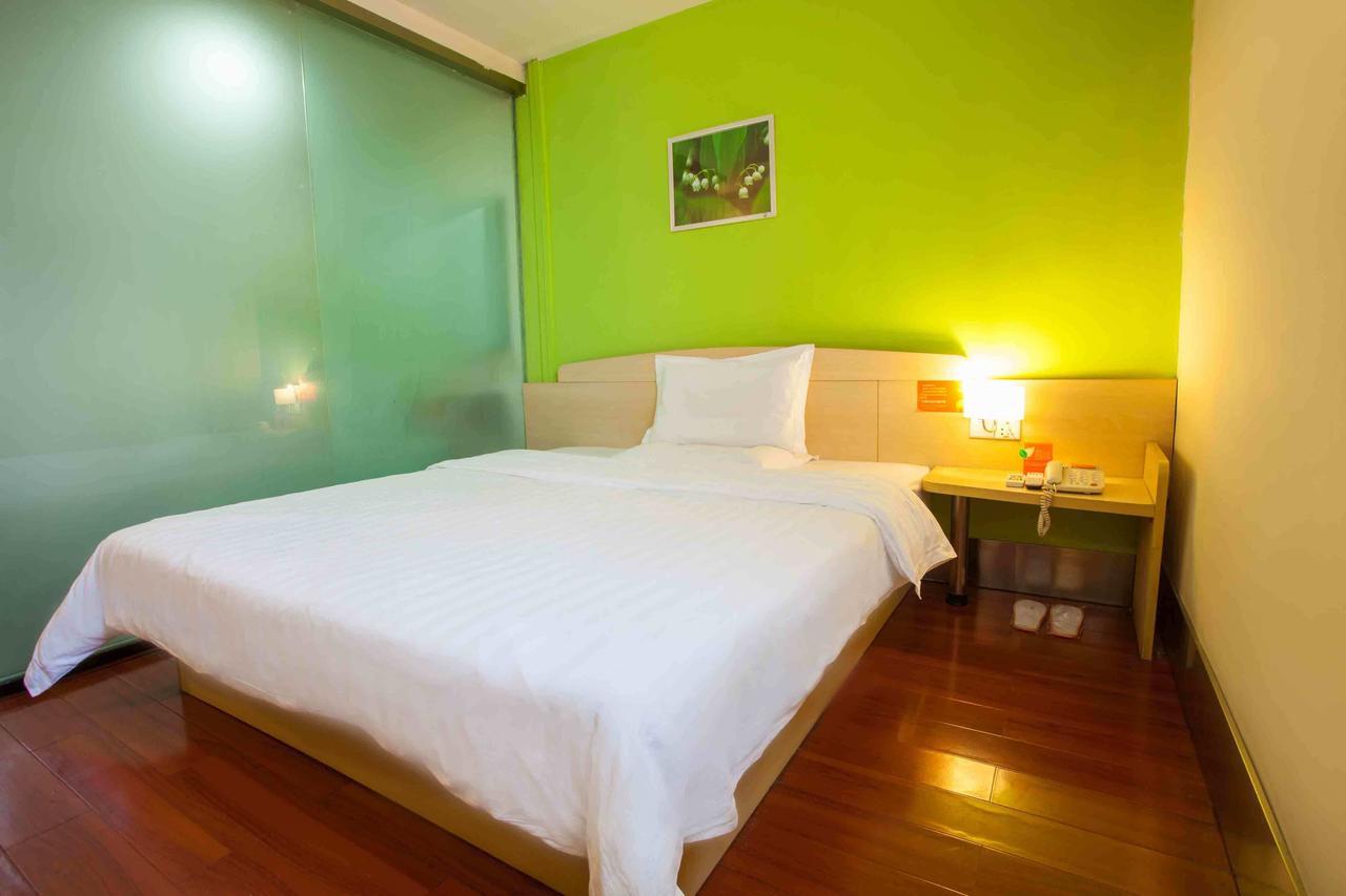 7Days Inn Guangzhou Southern Hospital Medical College Station Exterior foto